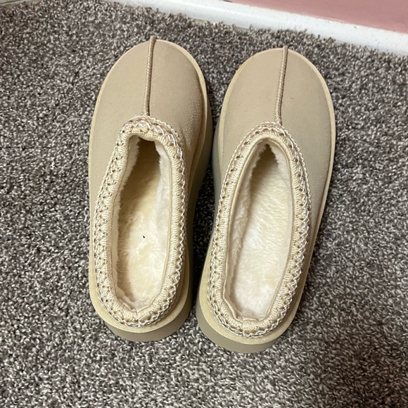 Platform mini boot slippers ❤️ - Picture 3 of 7